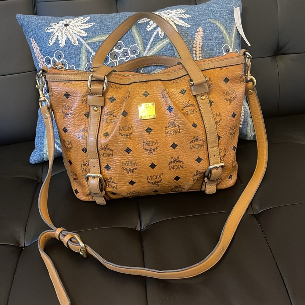 MCM Bags - Picture 8 of 12